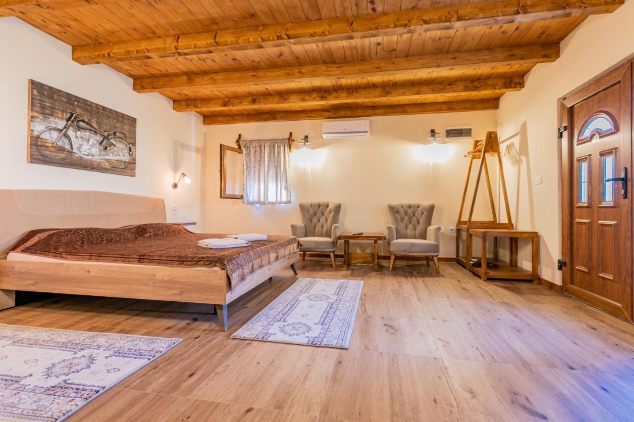 Ethno Lodge Ab Virpazar Exteriör bild