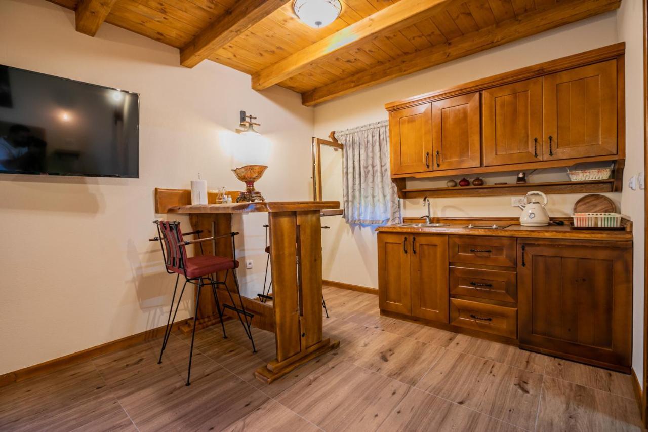 Ethno Lodge Ab Virpazar Exteriör bild